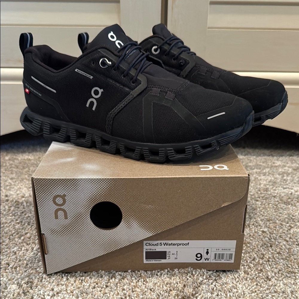 On Running Cloud 5 Waterproof Men's Black Shoes